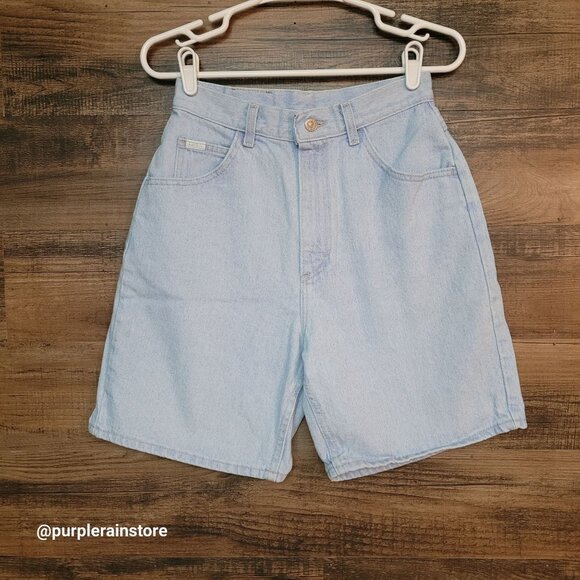 Vtg LEE Denim Shorts Size 10 High Rise Mom Light Wash Cotton Denim 80's 90's - Picture 1 of 12